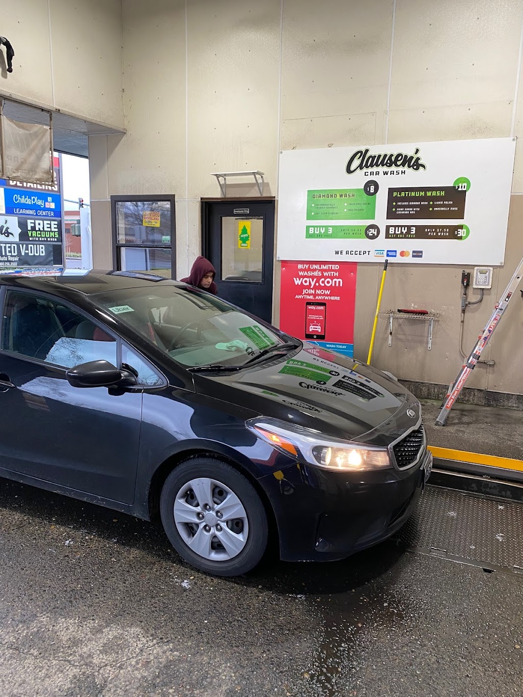 Clausens Car Wash | 705 SE Park Crest Ave, Vancouver, WA 98683 | Phone: (360) 702-2461