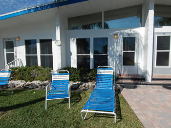 Sea Crest On Siesta Key | 1129 Seaside Dr, Sarasota, FL 34242, USA | Phone: (941) 349-4200