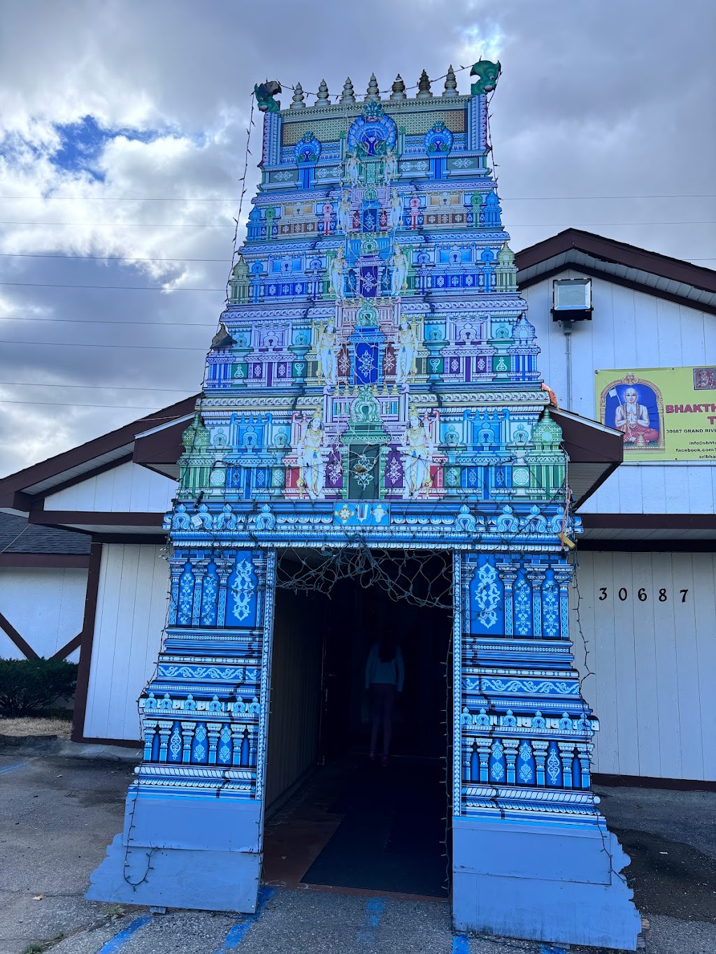 Sri Bhaktha Hanuman Temple | 30687 Grand River Ave, Farmington Hills, MI 48336, USA | Phone: (248) 516-5533