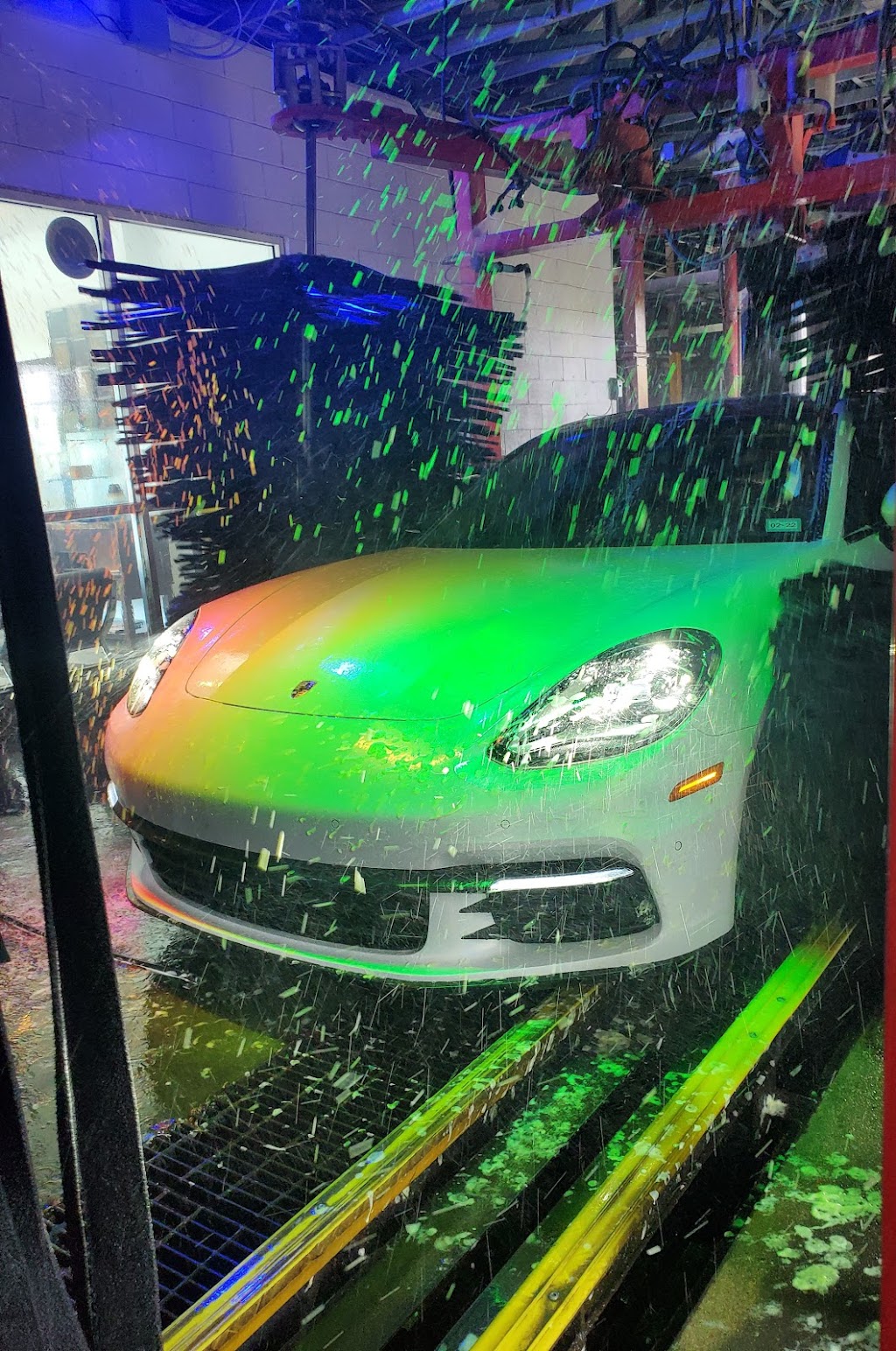 Go Wash | 3327 Ranch Rd 620 S, Austin, TX 78738, USA | Phone: (512) 551-9298