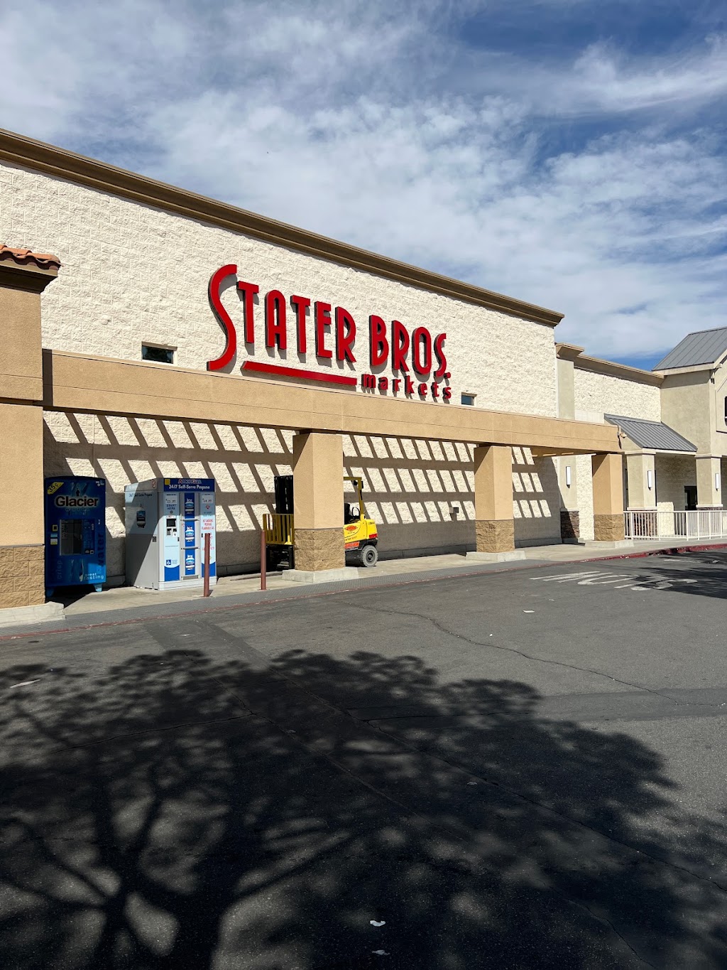 Stater Bros. Markets | 14466 Main St, Hesperia, CA 92345 | Phone: (760) 244-2299