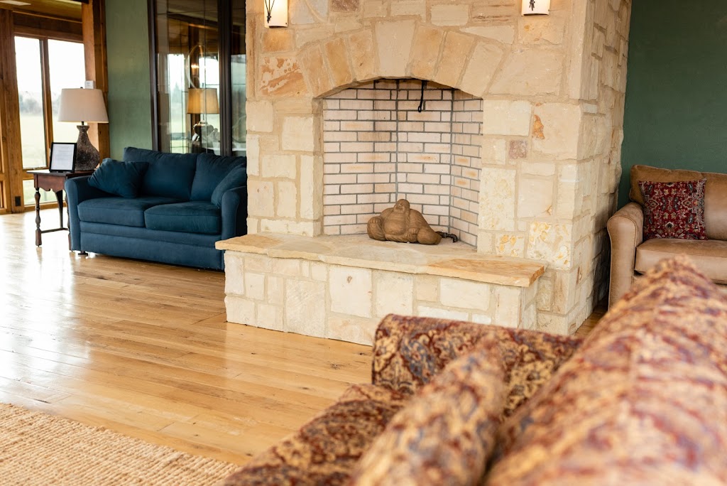 Valaterra | 7101 Shrader Ln, La Grange, KY 40031, USA | Phone: (502) 222-4802