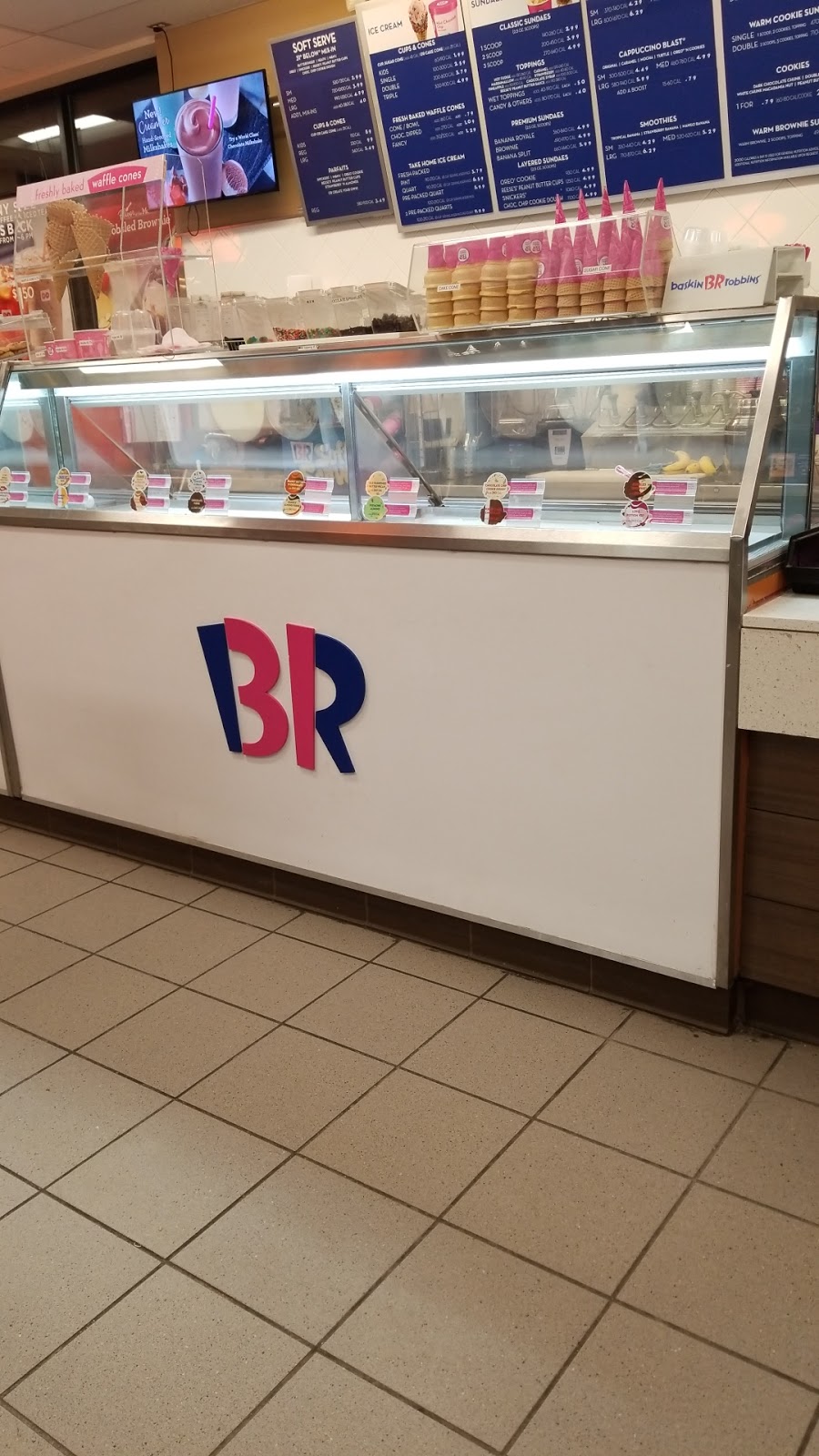 Baskin-Robbins | 817 E Belvidere Rd, Grayslake, IL 60030, USA | Phone: (847) 543-7366