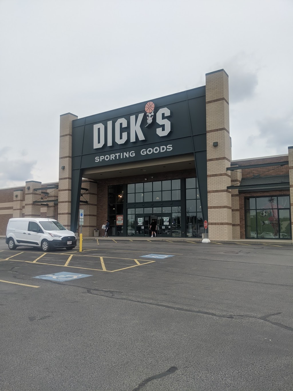 DICKS Sporting Goods | 550 Boardman Poland Rd, Youngstown, OH 44514, USA | Phone: (330) 629-6871