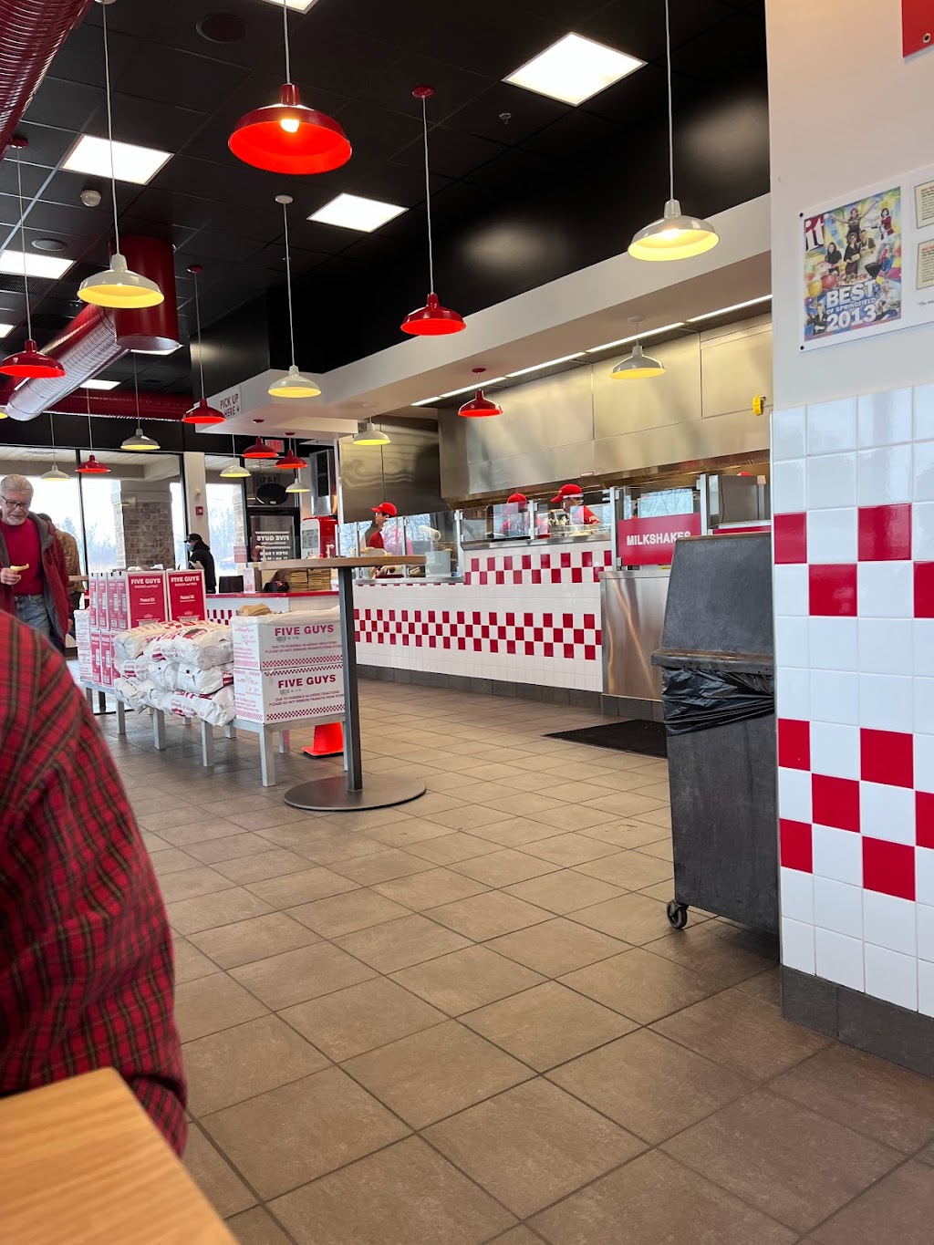 Five Guys | 141 Danada Square E, Wheaton, IL 60189, USA | Phone: (630) 462-4499