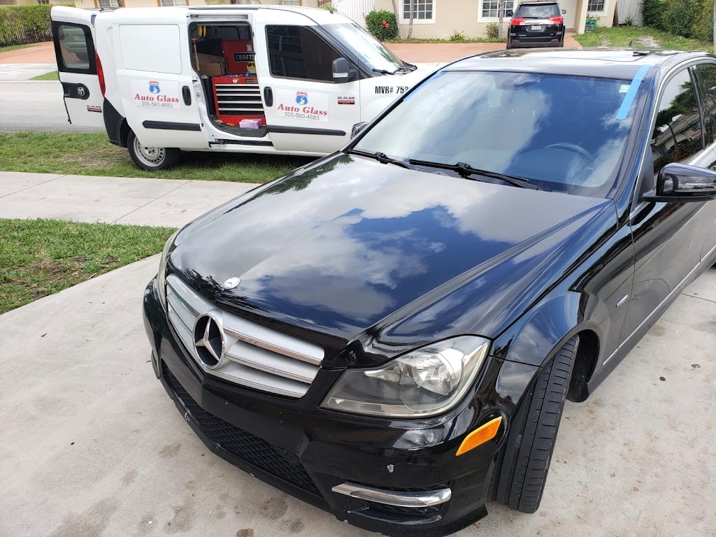Clear Route Auto Glass Corp | 8200 NW 199th St, Hialeah, FL 33015 | Phone: (305) 560-4683