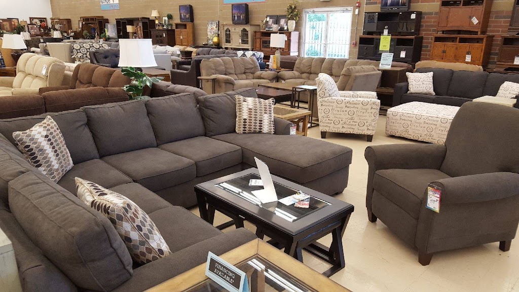 Godby Discount Furniture & Mattress | 130 Logan St, Noblesville, IN 46060, USA | Phone: (317) 565-2211