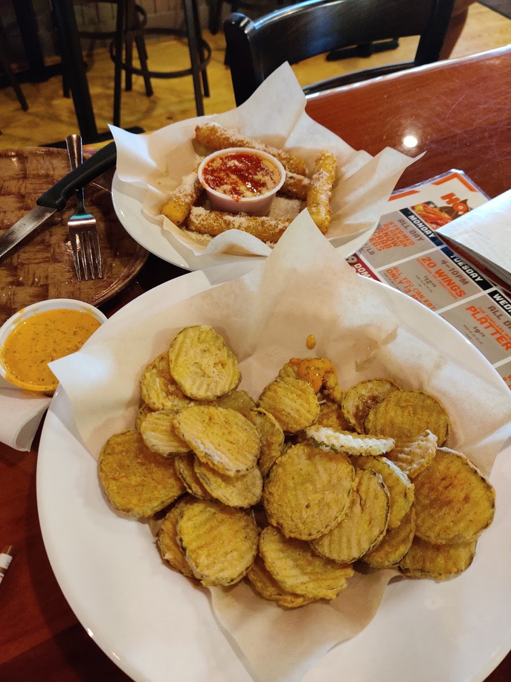 Hooters | 1495 General Booth Blvd, Virginia Beach, VA 23456, USA | Phone: (757) 428-5400