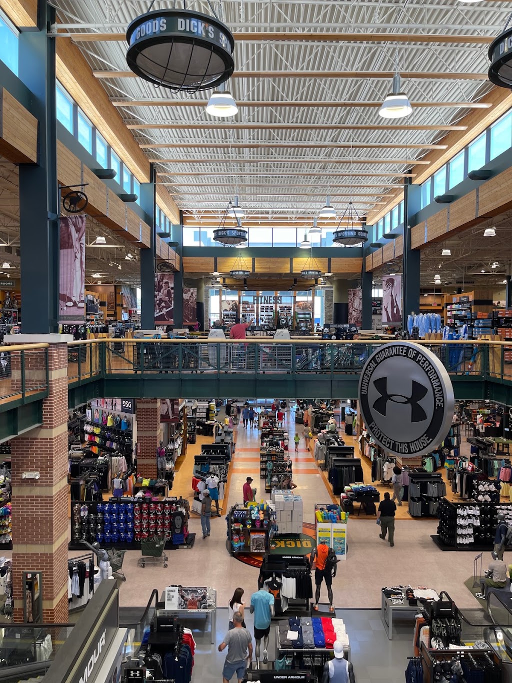 DICKS Sporting Goods | 8550 S Emerald Dr, Tempe, AZ 85284, USA | Phone: (480) 592-0938