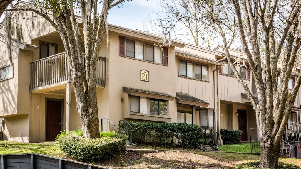 Laurel Grove Apartment Homes | 2020 Wells Rd, Orange Park, FL 32073, USA | Phone: (833) 610-2771