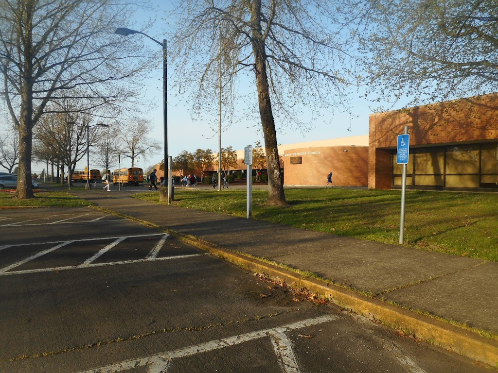 Mountain View Middle School | 2015 N Emery Dr, Newberg, OR 97132, USA | Phone: (503) 554-4500