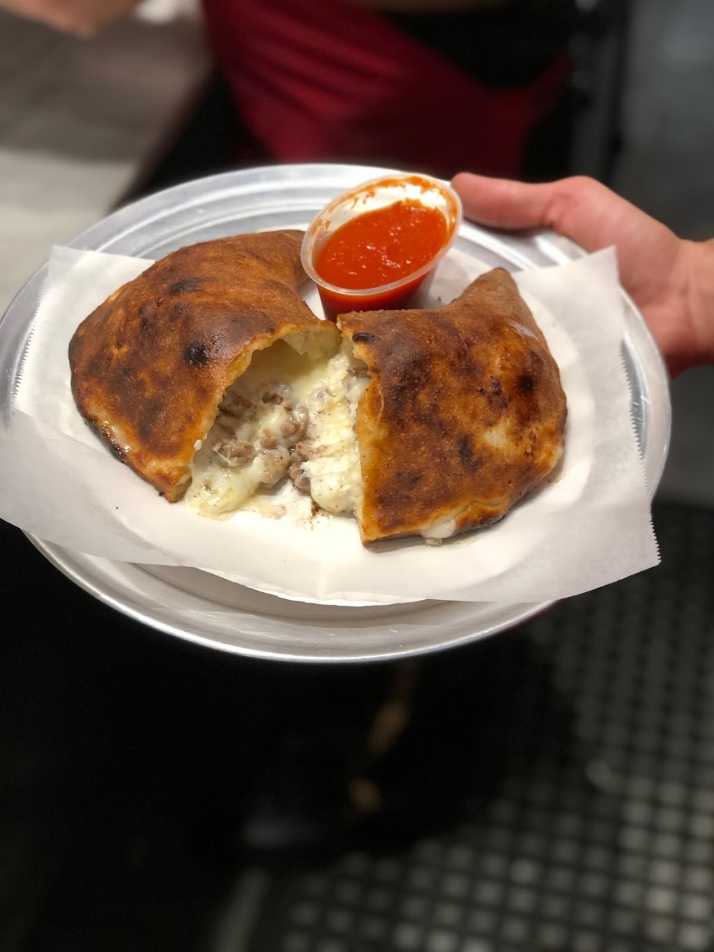 Gino’s Parlor Of Roslyn | 5 Railroad Ave, Roslyn, NY 11576, USA | Phone: (516) 484-0382