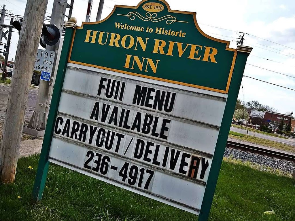 Huron River Inn | 22401 Huron River Dr, Rockwood, MI 48173, USA | Phone: (734) 236-4917