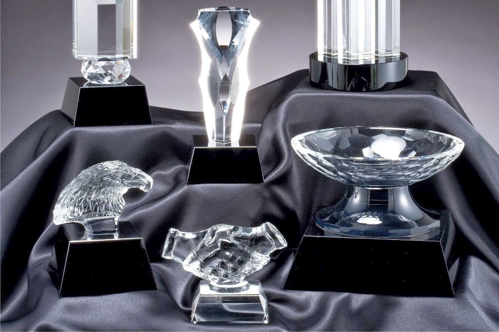 B.B. TROPHY AND AWARDS COMPANY | 40360 Hayes Rd, Clinton Twp, MI 48038, USA | Phone: (586) 263-5300