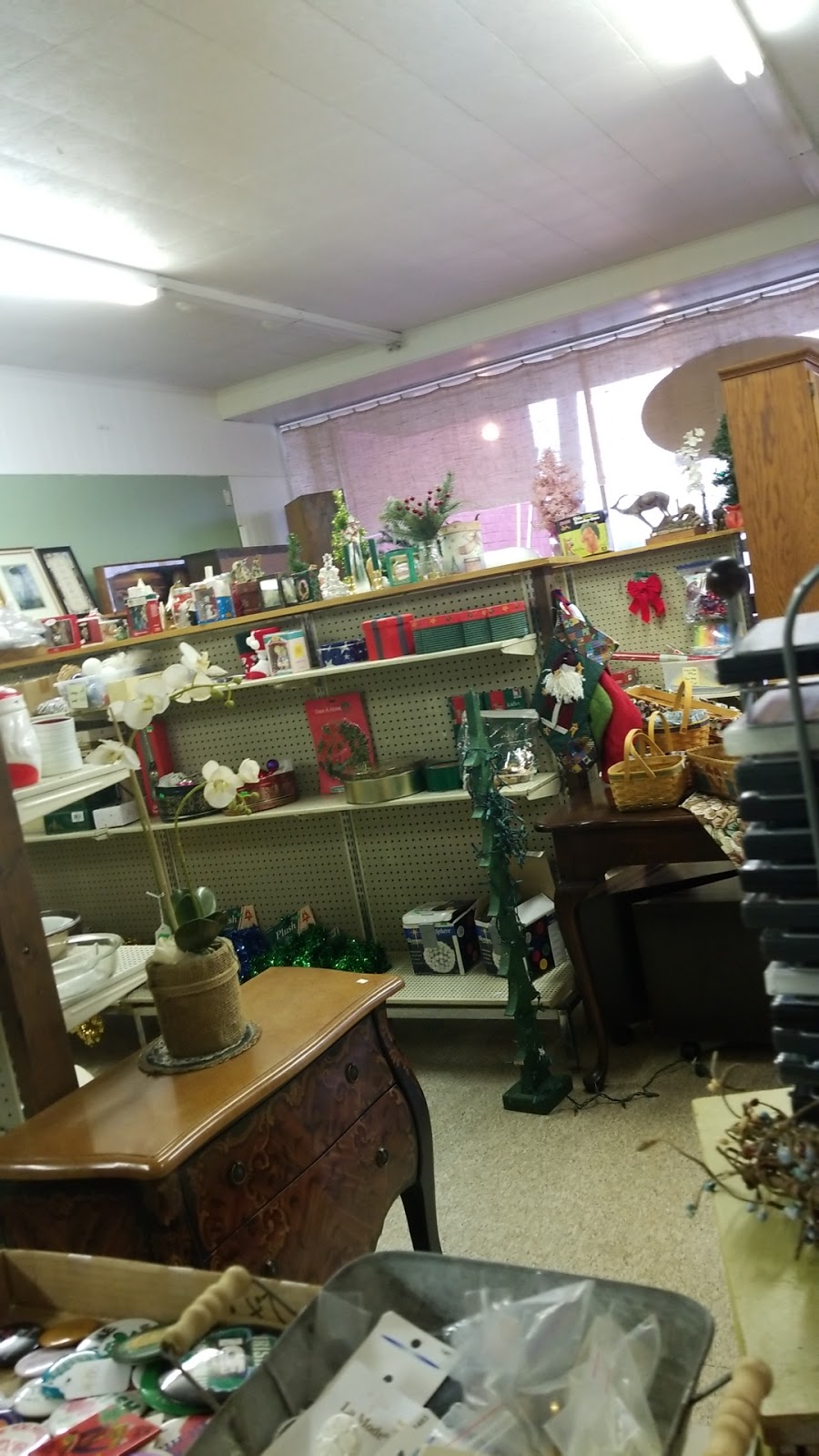 Jacks Resale Shop | 1347 Pennsylvania Ave, Weirton, WV 26062, USA | Phone: (304) 794-6958