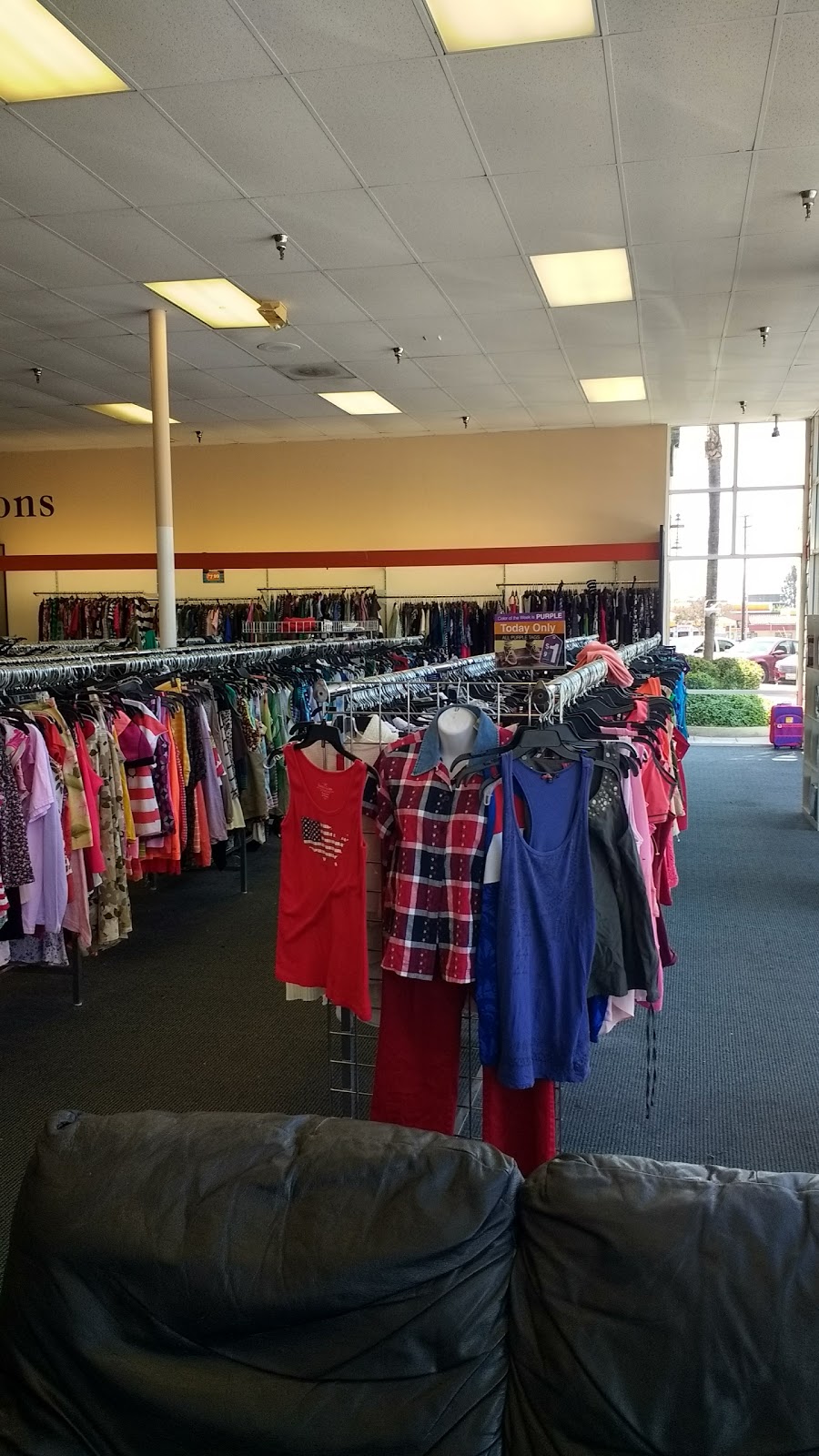 Goodwill Southern California Store & Donation Center | 1936 E Rte 66, Glendora, CA 91740, USA | Phone: (626) 335-4468