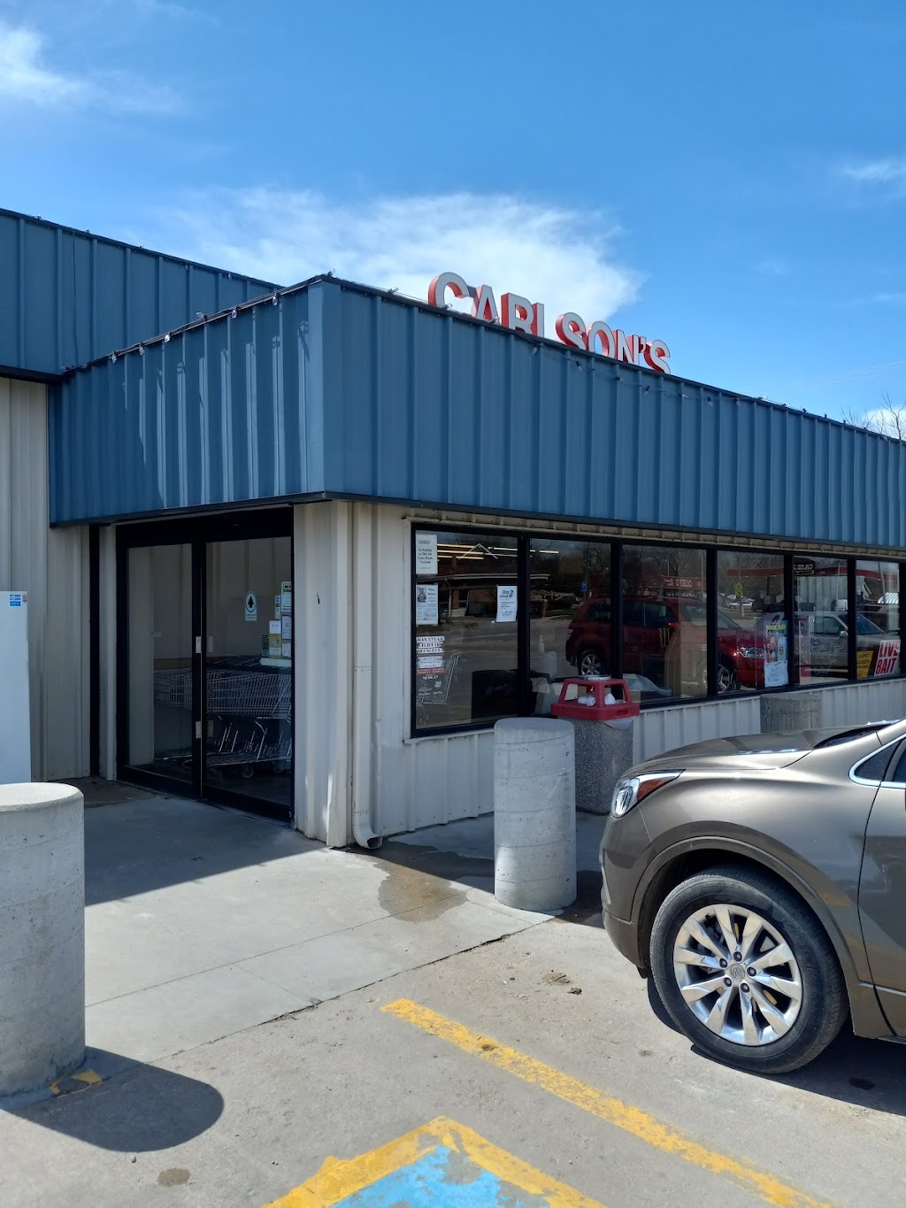 Carlsons Grocery | 1121 E Main St, Marion, KS 66861, USA | Phone: (620) 382-2985