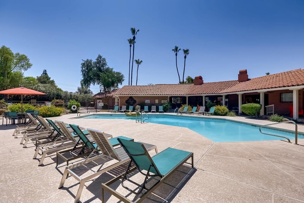 Genoa Lakes Apartments | 3320 E University Dr, Mesa, AZ 85213, USA | Phone: (480) 924-0524