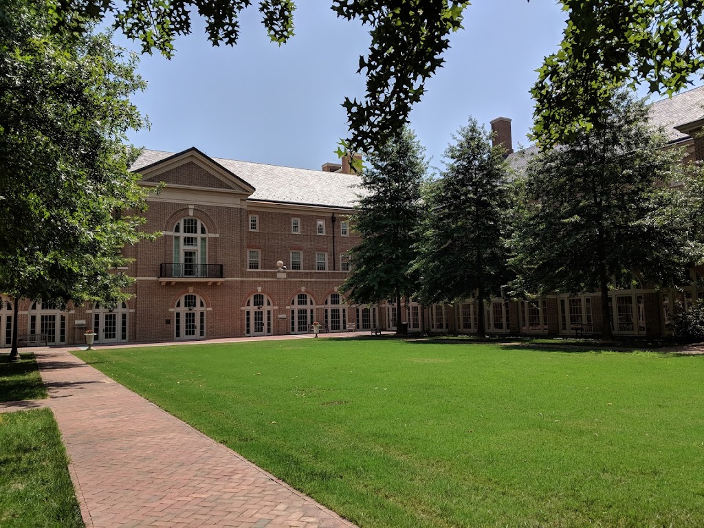 Alan B. Miller Hall (Mason School of Business) | Miller Hall, 101 Ukrop Way, Williamsburg, VA 23185, USA | Phone: (757) 221-2944