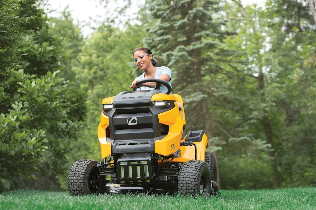 Docs Lawn & Garden Equipment | 12704 Lincoln Way W, Massillon, OH 44647, USA | Phone: (330) 837-4672