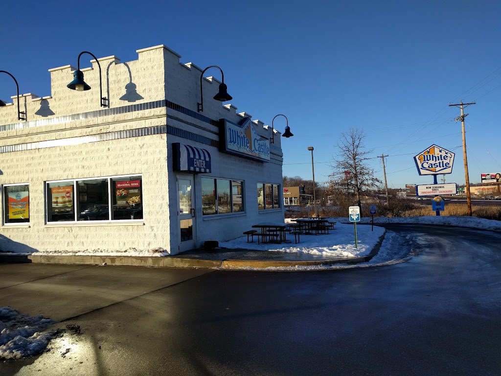 White Castle | 1111 Cambridge St, Hopkins, MN 55343, USA | Phone: (952) 933-5521