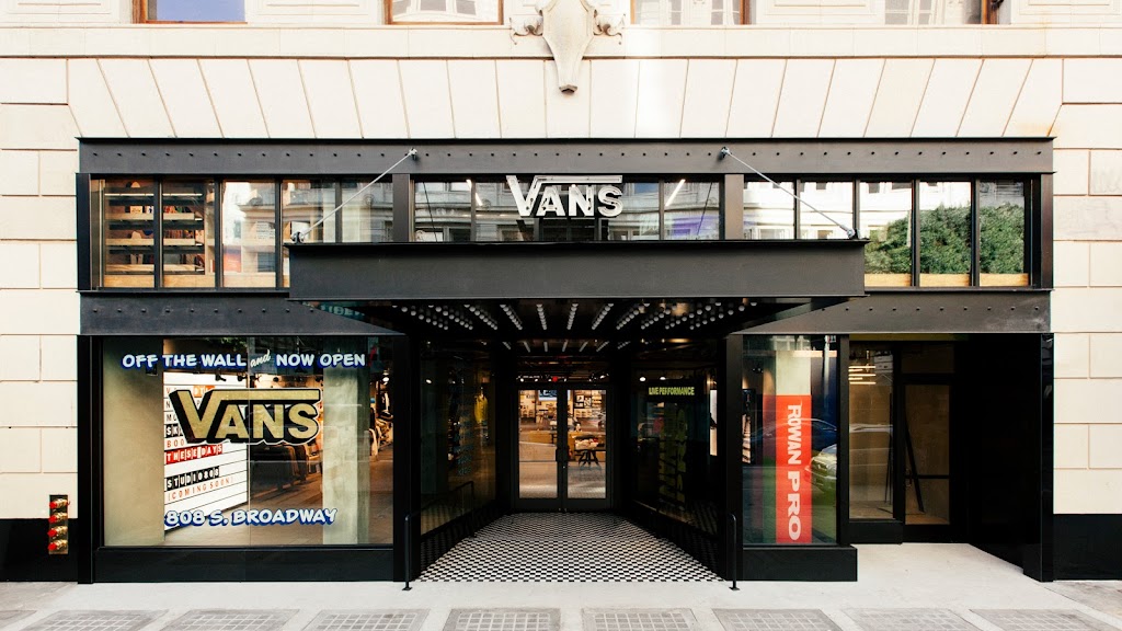 Vans | 808 S Broadway, Los Angeles, CA 90014, USA | Phone: (213) 239-0331