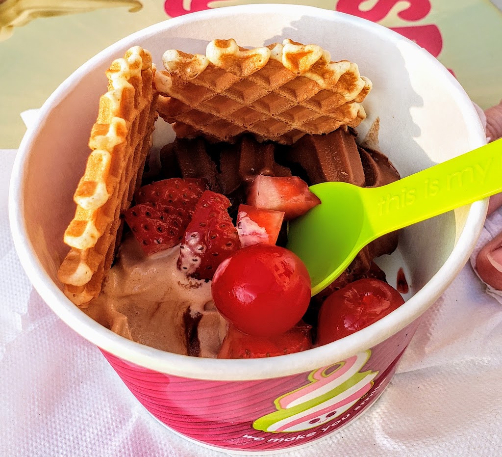 Menchies Frozen Yogurt | 4713 S Baldwin Rd, Orion Twp, MI 48359, USA | Phone: (248) 481-3890