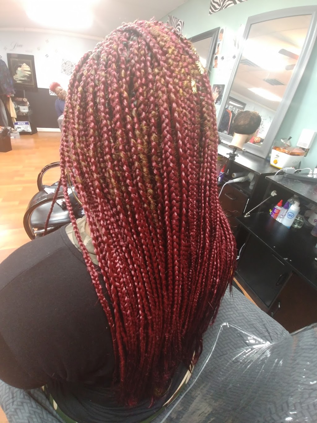 Danitas House Of Hair | 6725 Suitland Rd #204, Morningside, MD 20746, USA | Phone: (301) 516-1222