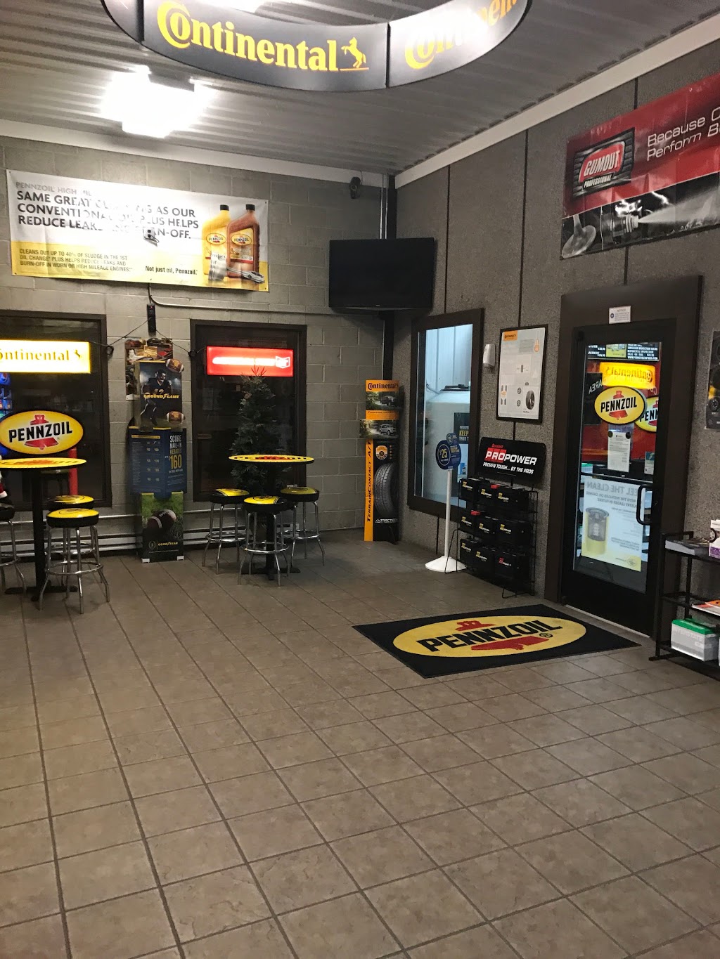 Pennzoil Tire Lube Express | 2500 5th Ave, McKeesport, PA 15132, USA | Phone: (412) 678-8221