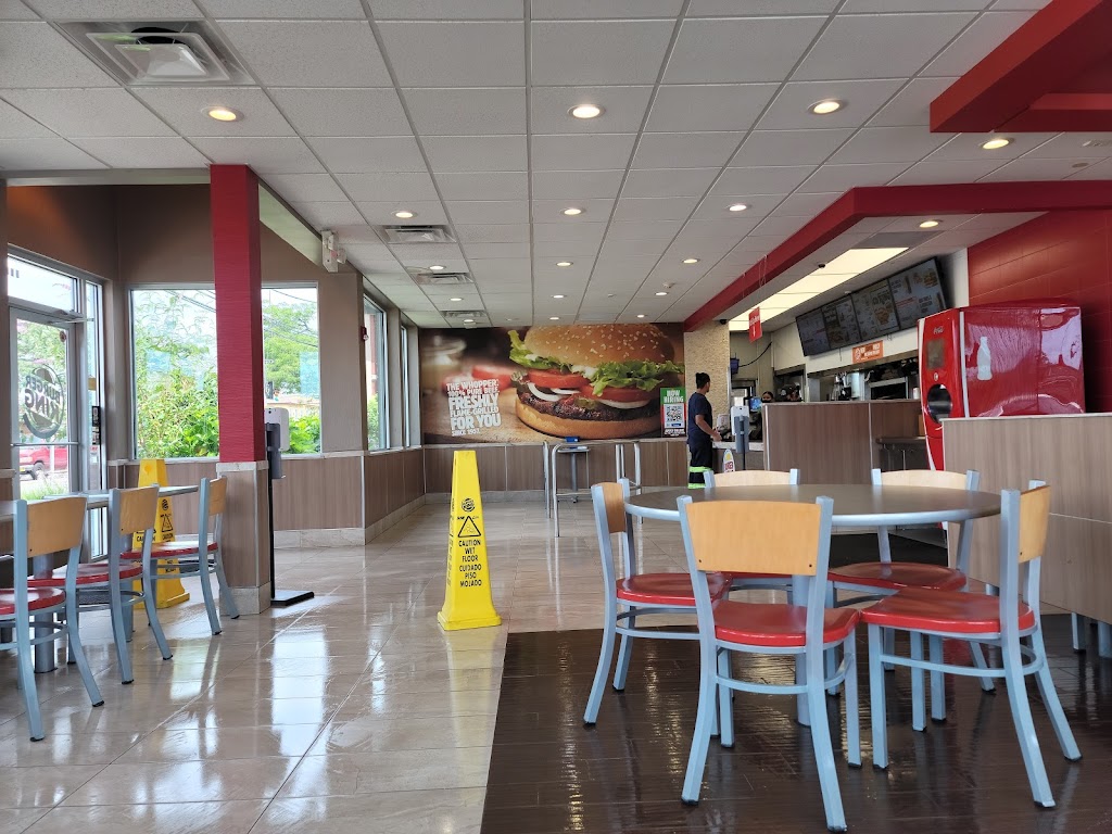 Burger King | 2125 Grand Ave, Baldwin, NY 11510 | Phone: (516) 377-3649