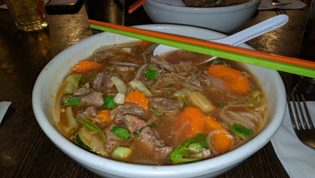 Js Noodles & New Thai | 1842 S Parker Rd, Denver, CO 80231, USA | Phone: (303) 755-2500