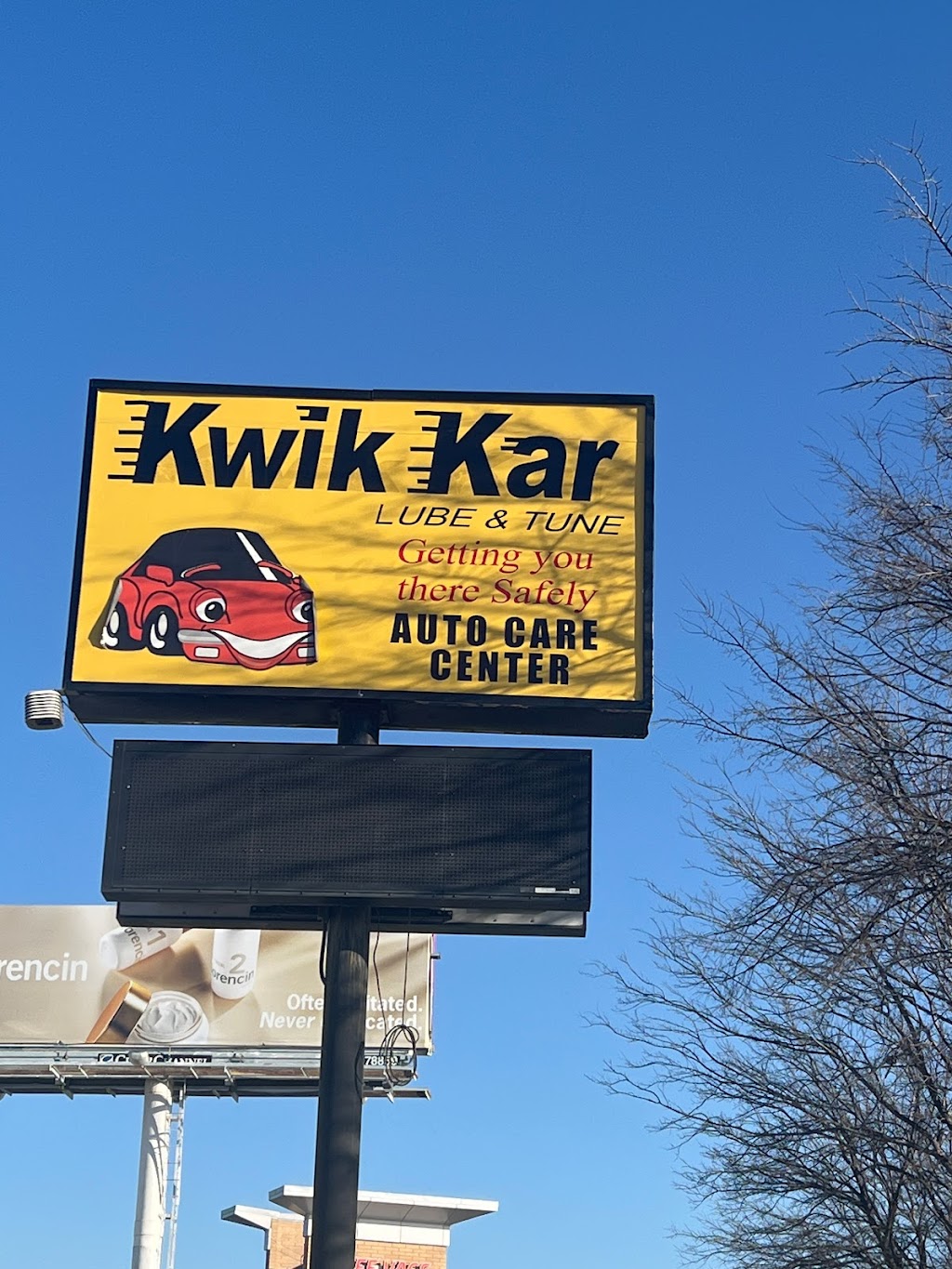 Kwik Kar Oil Change & Auto Care | 5020 Lemmon Ave, Dallas, TX 75209, USA | Phone: (214) 615-7372