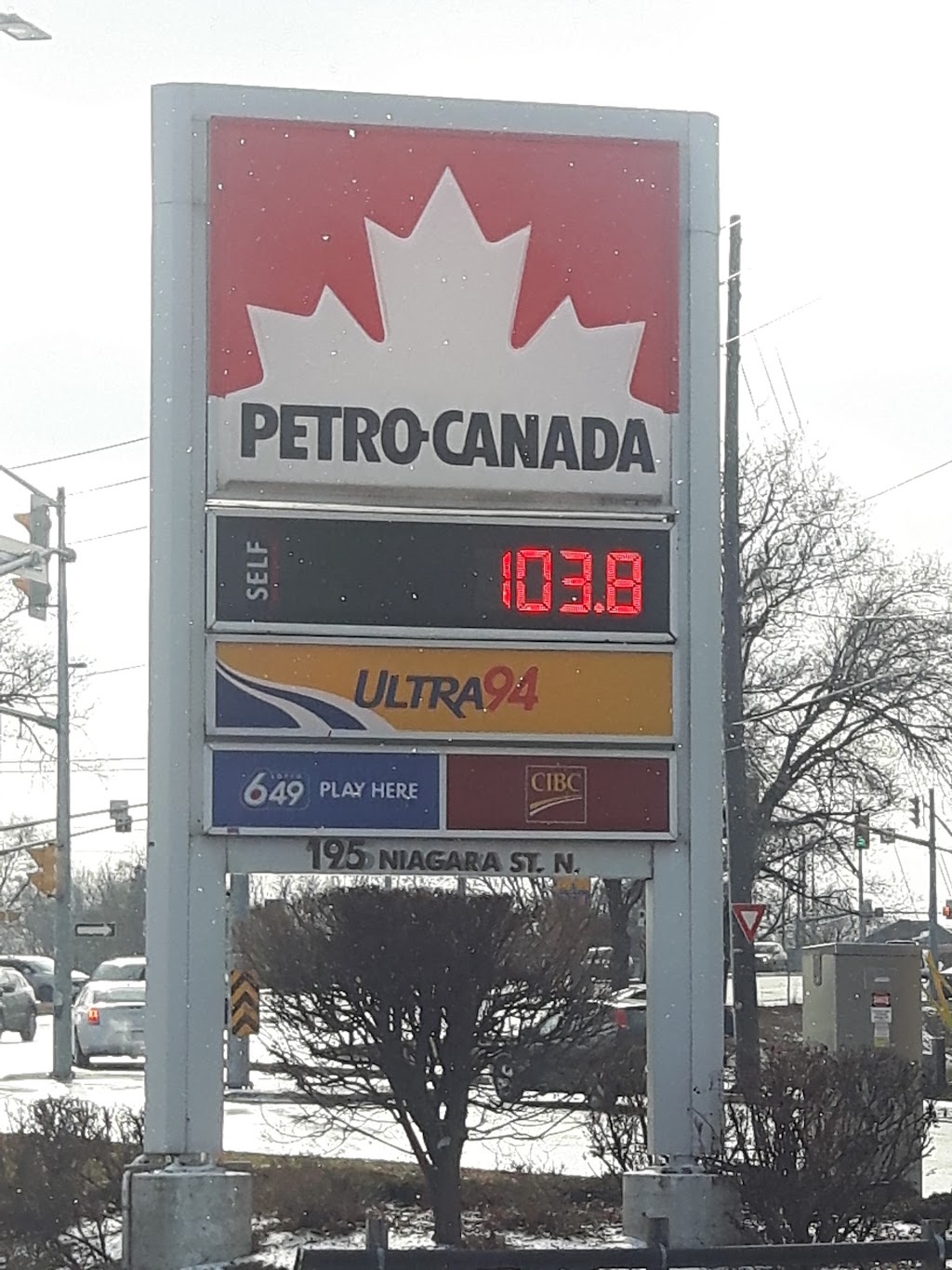 Petro-Canada | 195 Niagara St N, St. Catharines, ON L2M 4V3, Canada | Phone: (905) 937-1773