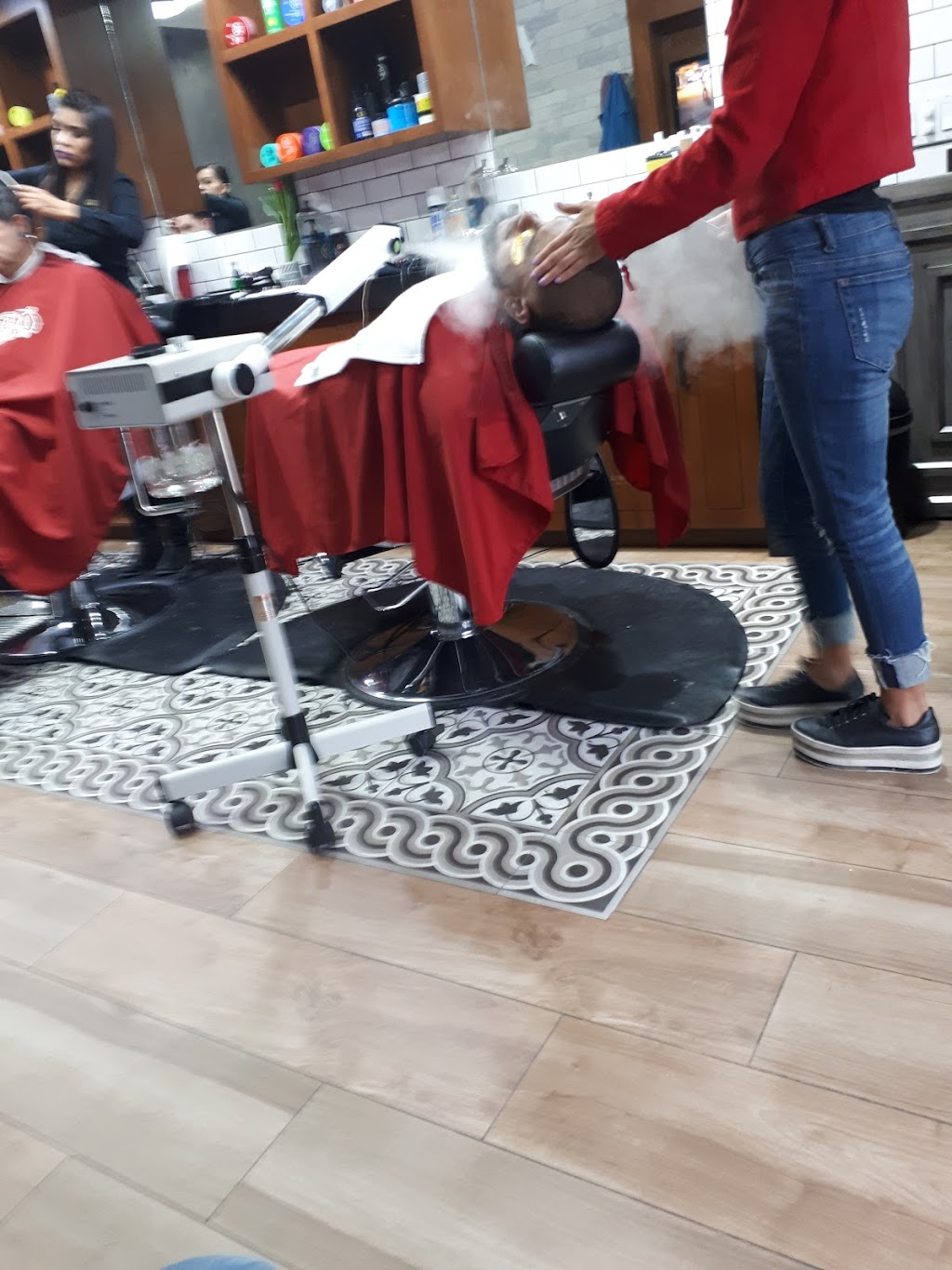 Barbería Famoso La Recta | Nacozari 93, Manuelparedes I, 22370 Tijuana, B.C., Mexico | Phone: 664 210 2658