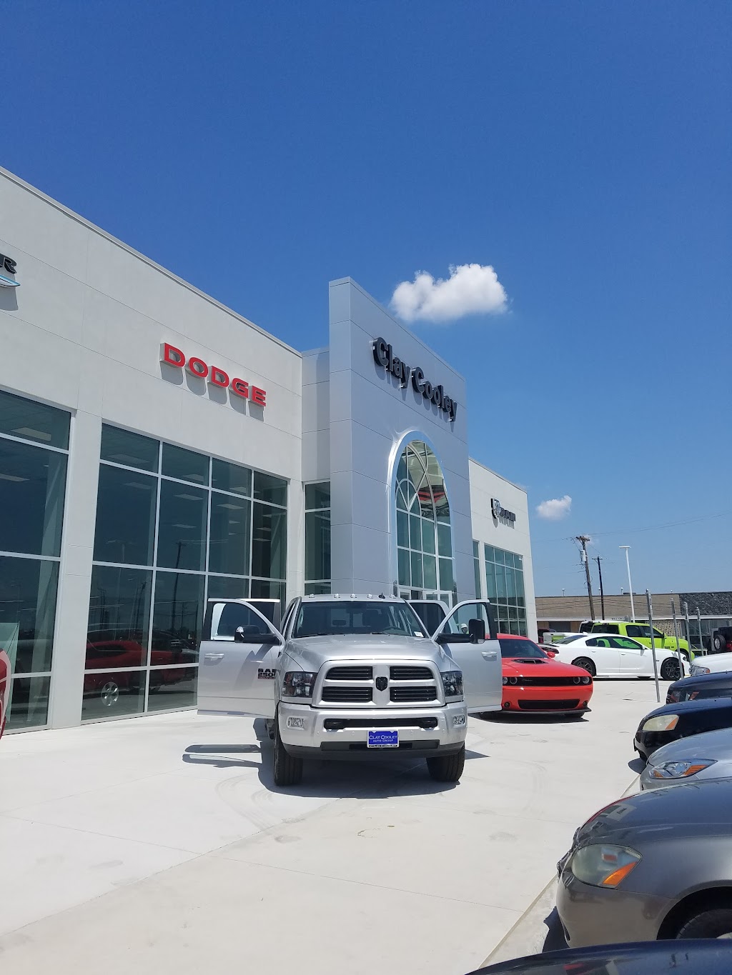 Clay Cooley Chrysler Jeep Dodge Ram | 1261 E Airport Fwy, Irving, TX 75062, USA | Phone: (469) 284-0135