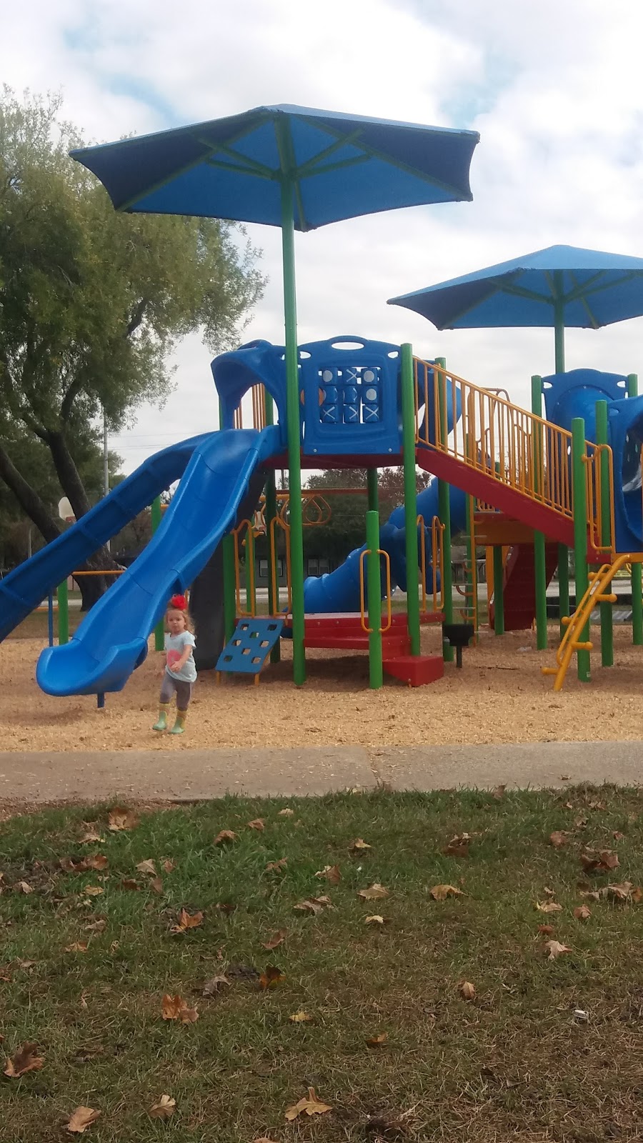 Red Bluff Park | 415 Delta St, Pasadena, TX 77506, USA | Phone: (713) 475-7048