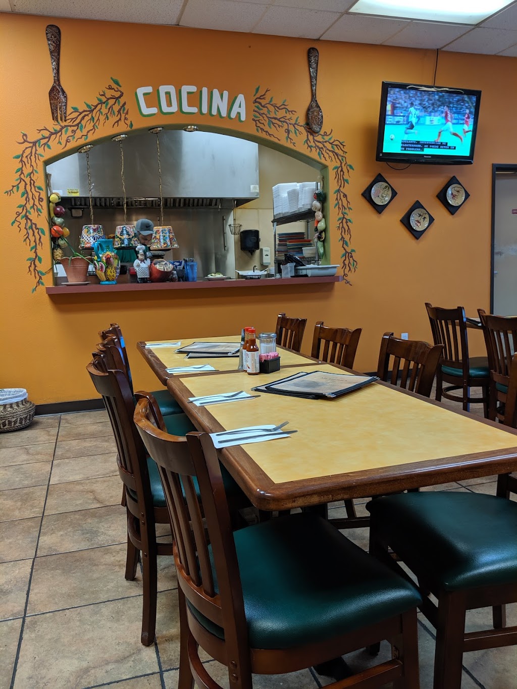 Mi Tierra Taqueria | 1900 McHenry Ave #302, Escalon, CA 95320 | Phone: (209) 838-7670