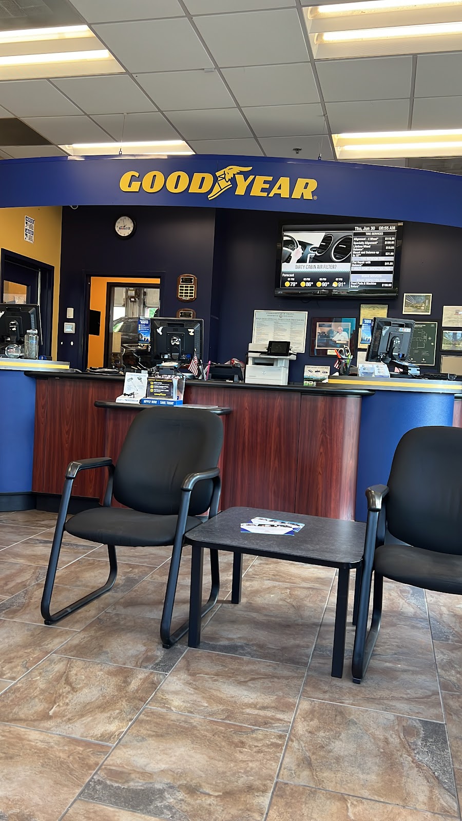 Hogan & Sons Tire & Auto | 43180 Amberwood Plaza, South Riding, VA 20152, USA | Phone: (703) 327-5337