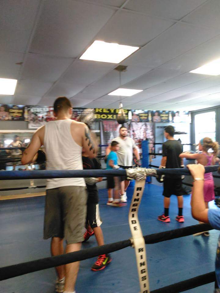 Reyes Boxing Gym | 1109 Roberts Cut Off Rd, River Oaks, TX 76114, USA | Phone: (817) 825-3702