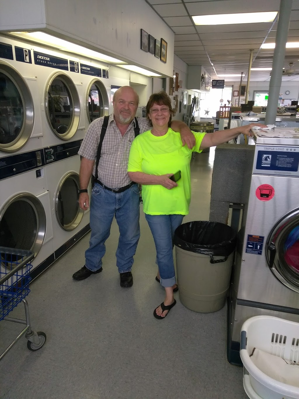 Southside Laundry | 117 Melmore St, Tiffin, OH 44883, USA | Phone: (419) 447-5289