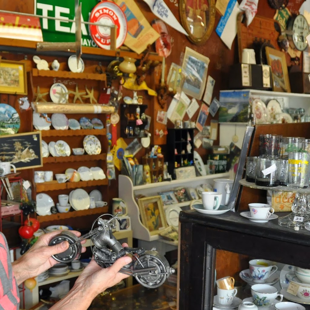 Garrison Antique & Flea Market | 2152 Garrison Rd, Fort Erie, ON L2A 5M4, Canada | Phone: (905) 871-8384