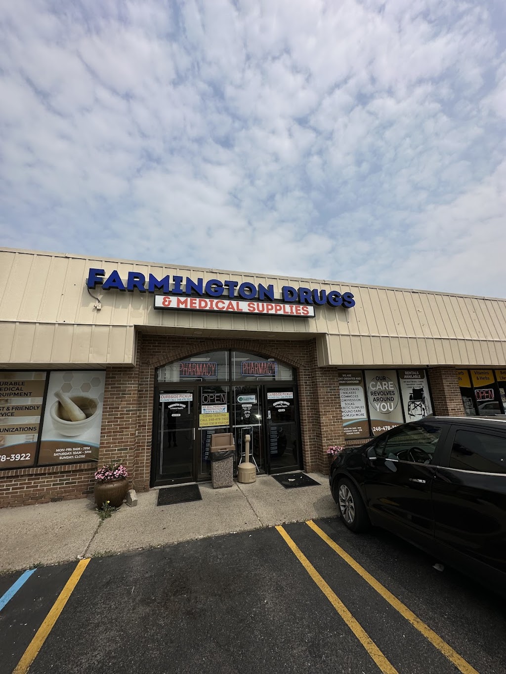 Farmington Drugs and Medical Supplies Pharmacy - Livonia | 20434 Farmington Rd, Livonia, MI 48152, USA | Phone: (248) 478-3922