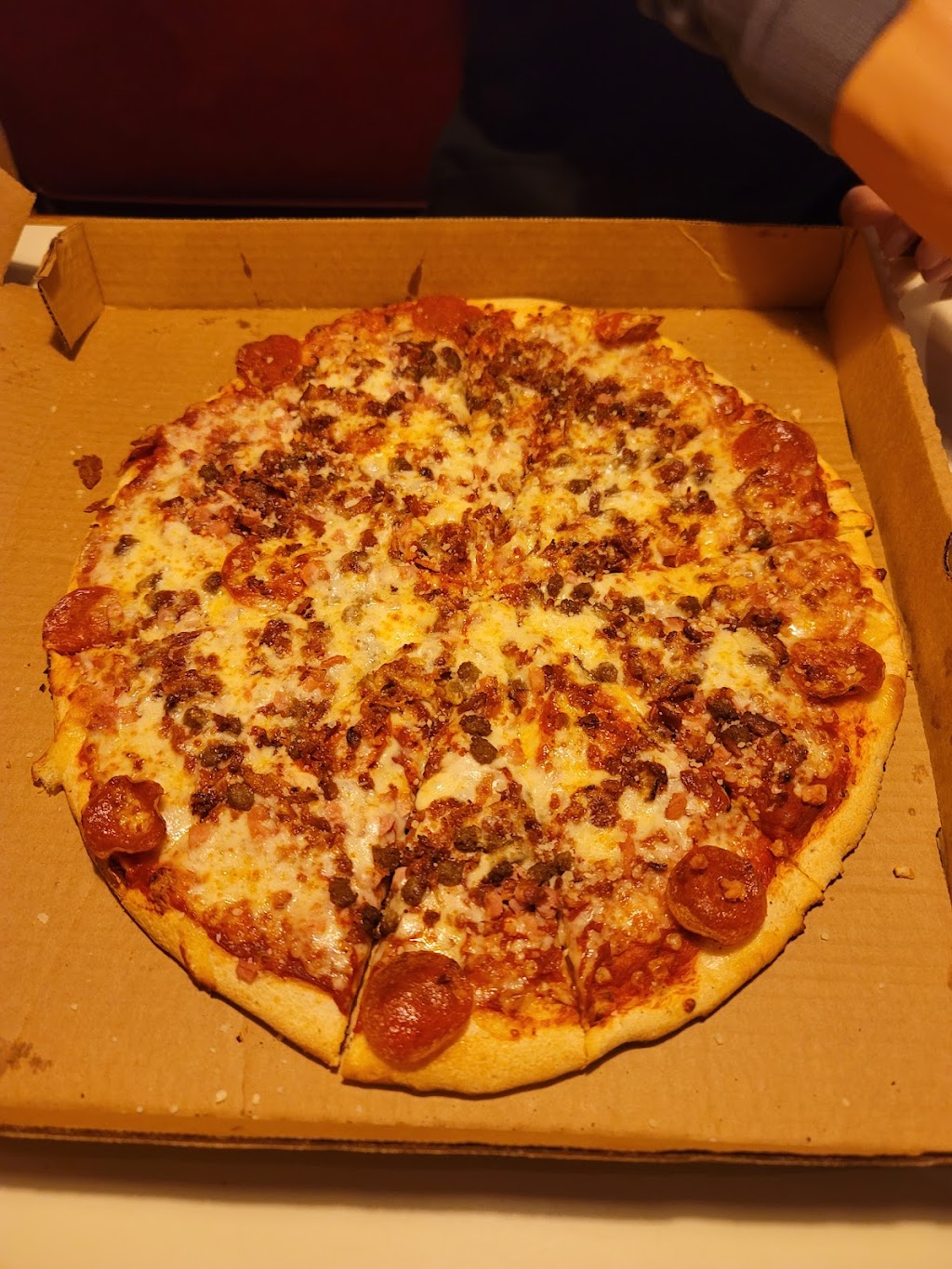 Pauls Pizza Palace | 4451 US-70, White Bluff, TN 37187, USA | Phone: (615) 797-4040