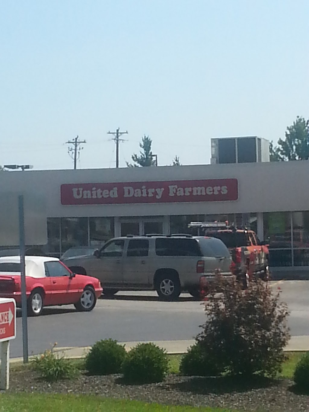 United Dairy Farmers | 711 Ohio Pike, Cincinnati, OH 45245, USA | Phone: (513) 752-4549