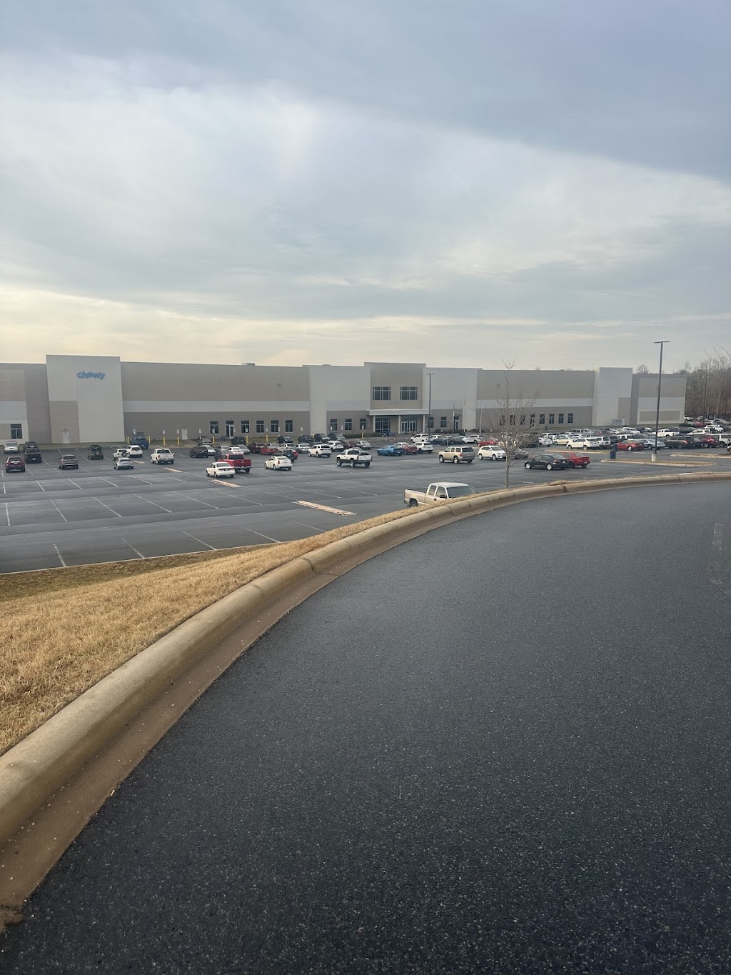Chewy Fulfillment Center CLT1 | 255 Front Creek Rd, Salisbury, NC 28146, USA | Phone: (844) 980-2081