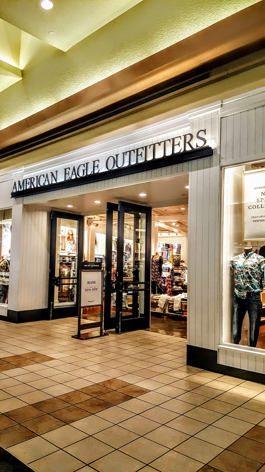 American Eagle Store | 4801 Outer Loop C564, Louisville, KY 40219, USA | Phone: (502) 961-0019