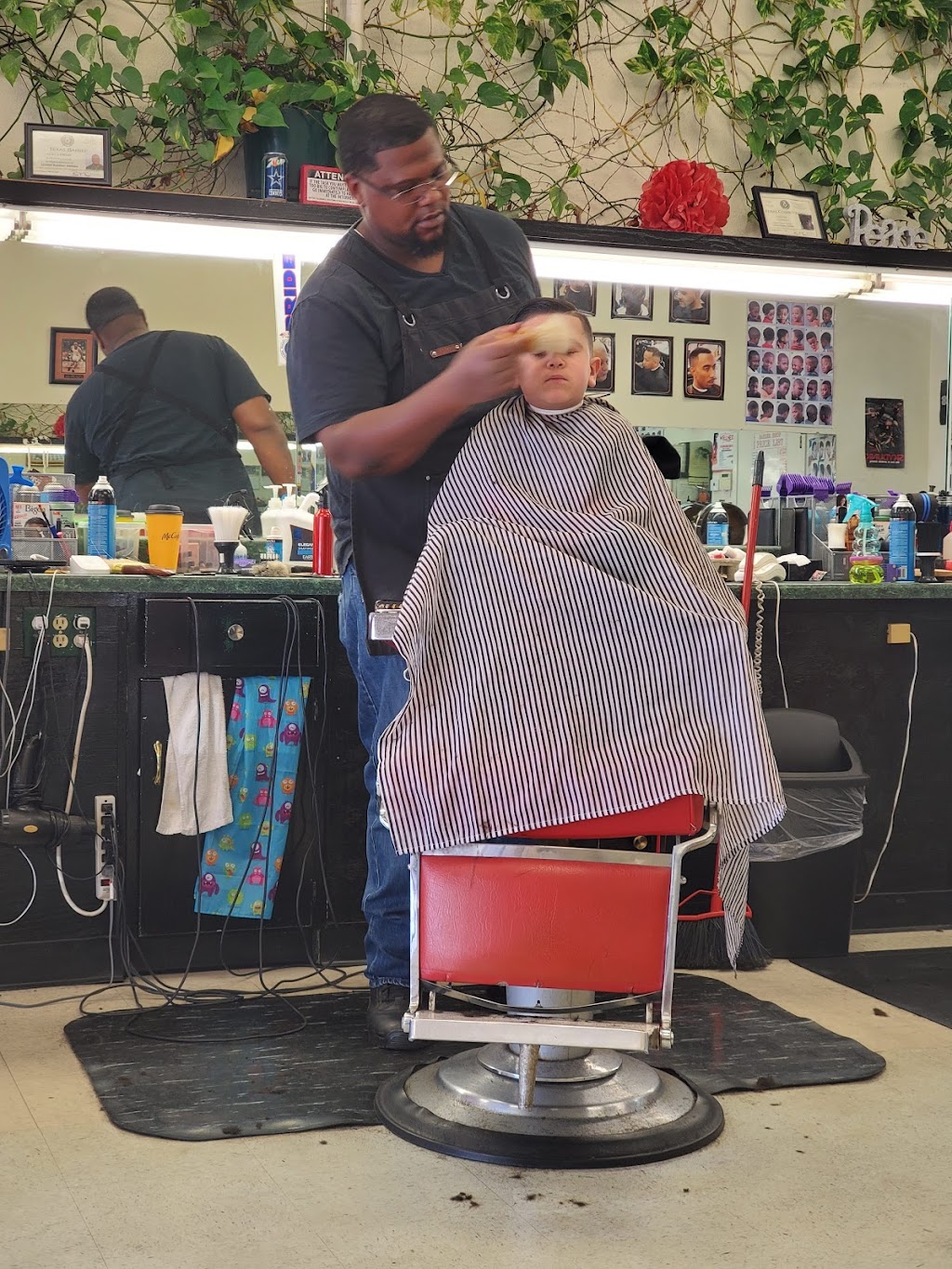 The Next Level Barbershop | 5203 Eisenhauer Rd Unit 122, San Antonio, TX 78218, USA | Phone: (210) 223-1222