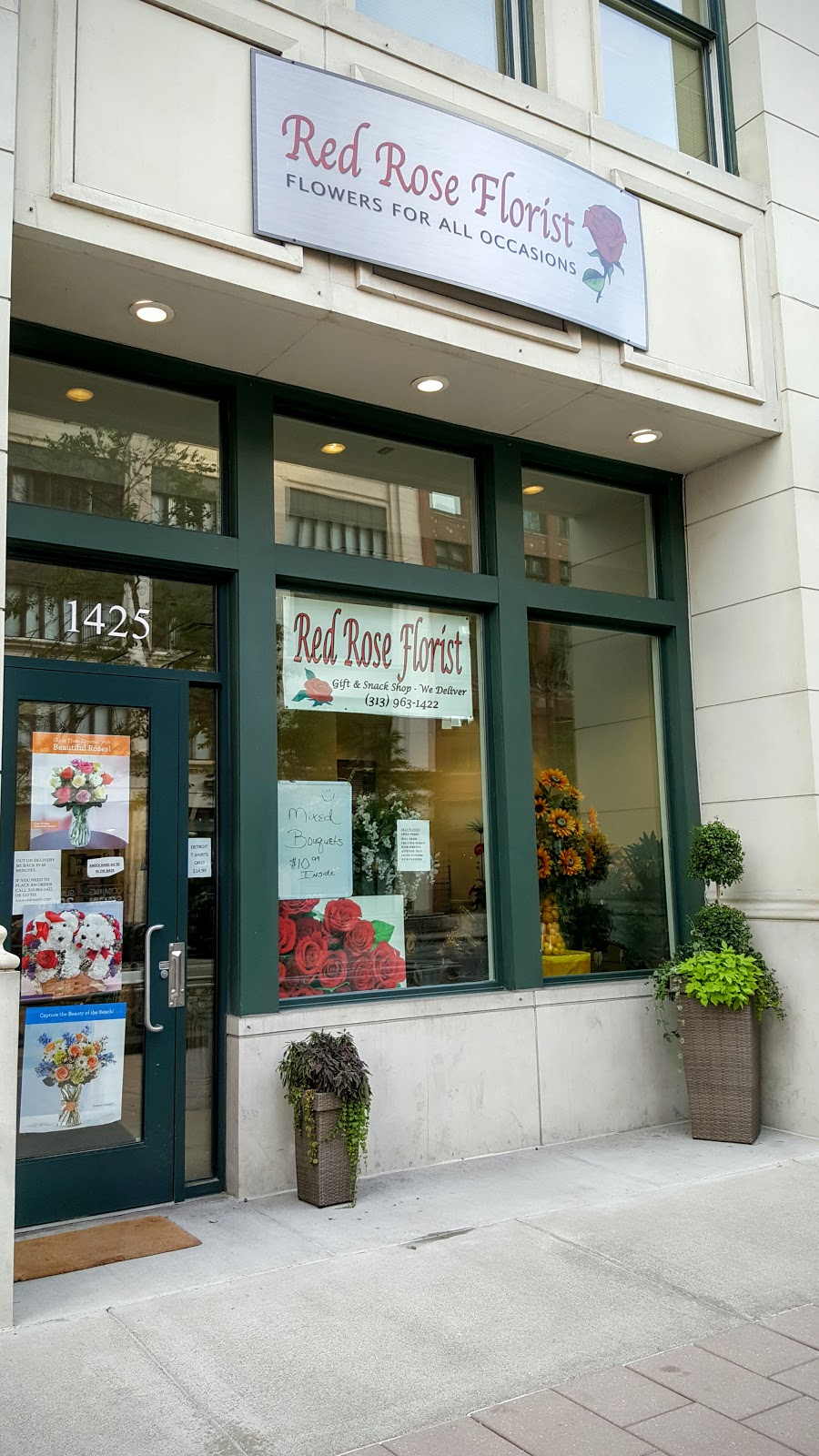 Red Rose Florist | 123 Monroe St, Detroit, MI 48226, USA | Phone: (313) 963-1422