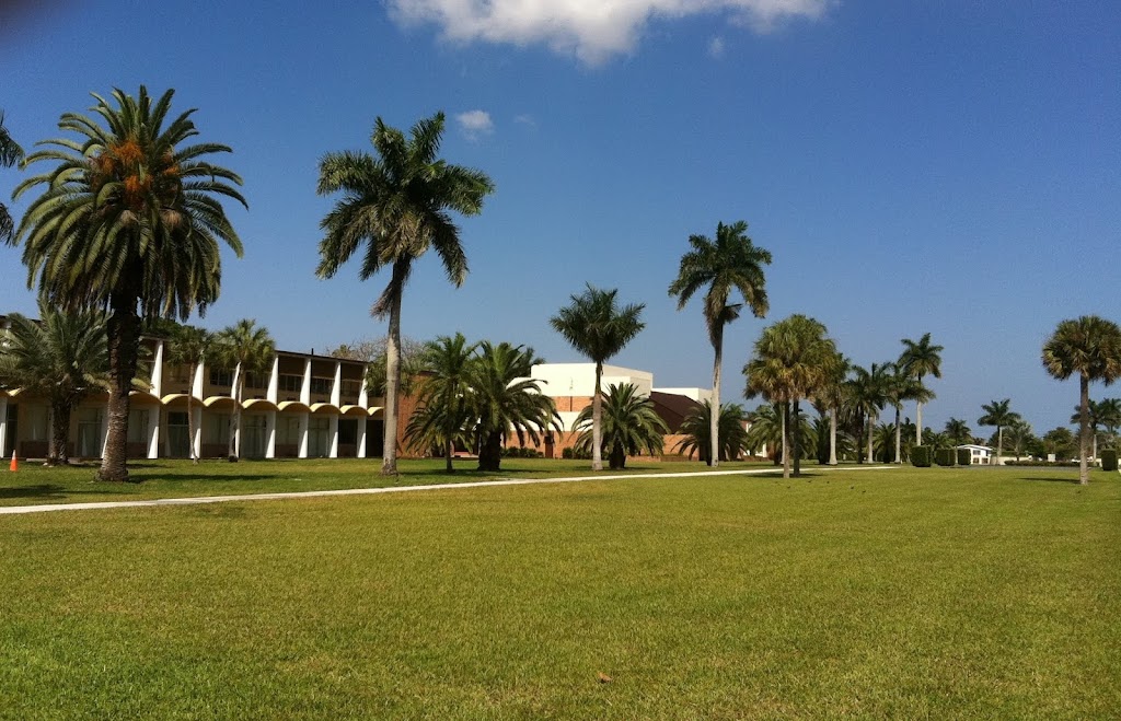 St. John Vianney College Seminary | 2900 SW 87th Ave, Miami, FL 33165, USA | Phone: (305) 223-4561