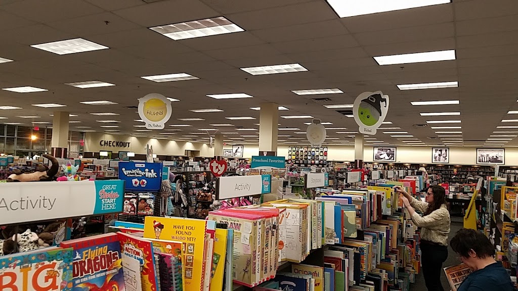 Books-A-Million | 7074 Eastchase Pkwy, Montgomery, AL 36117, USA | Phone: (334) 273-4679